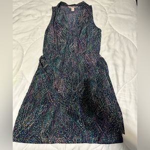 Sleeveless belted dress